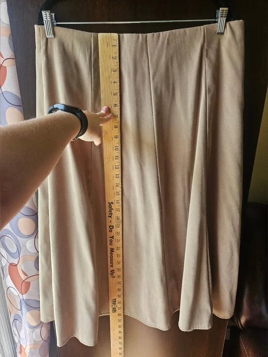 Dressbarn Beige Women’s Skirt - Classic Neutral Style Size 16 - Picture 4 of 5